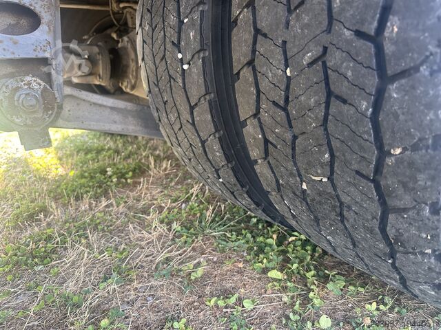 Tovornjak s samooskrbnim vozilom DAF LF 55