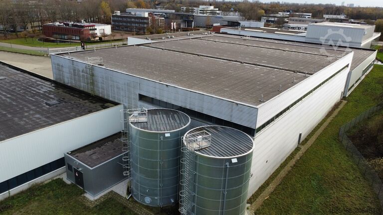 Bangunan komersial bongkar-pasang sekitar 2350 m² Resteel