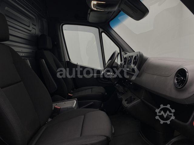 Hátíð loftrými sendibíll MERCEDES-BENZ Sprinter 316 *Werkstatt* AHK 3,5t+KAMERA+230V 56