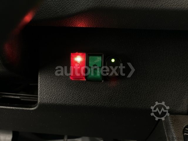 Hátíð loftrými sendibíll MERCEDES-BENZ Sprinter 316 *Werkstatt* AHK 3,5t+KAMERA+230V 56