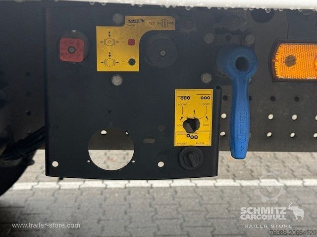 Trailer semi terbuka dengan terpal Schmitz Cargobull Curtainsider Standard Getränke