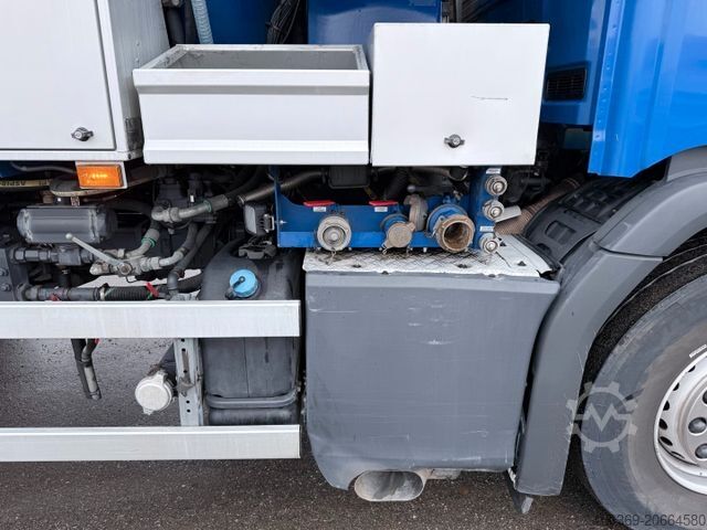 Truk tangki vakum SCANIA P360 6x2*4 Hvidtved Larsen Flexline 310