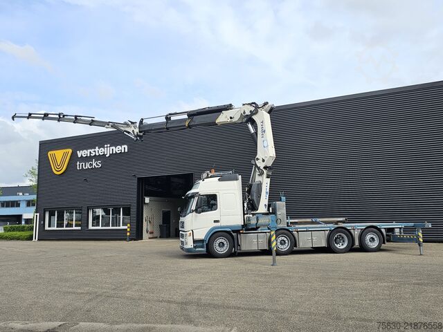 Tovornjak z žerjavom Volvo FM480