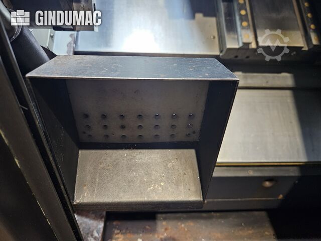 Horizontalna Turning Machine DOOSAN LYNX 2100LMA