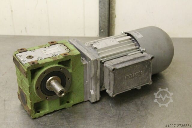 Geared motor 0.55 kW 109 rpm Lenze MDXMA2M080-12
