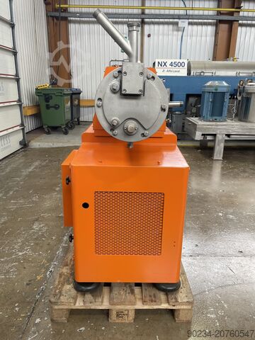 OLIVER & BATLLE HM-15