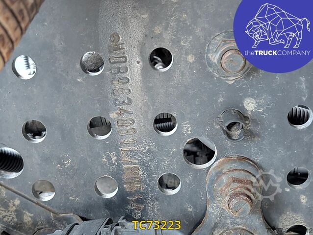 SZM tiêu chuẩn Mercedes-Benz Actros 1842