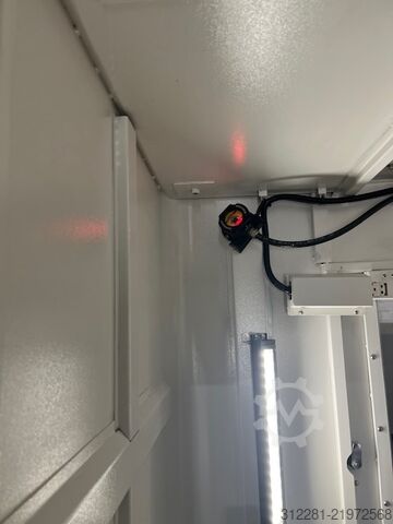 Trung tâm gia công đứng MIKRON VCE 1200 PRO