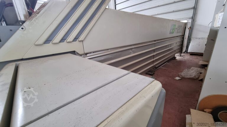 PANELSKÄRARE MED LYFTBORD SELCO EBT 120 L