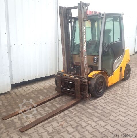 Viličar Jungheinrich DFG 425s G150 - 350ZT