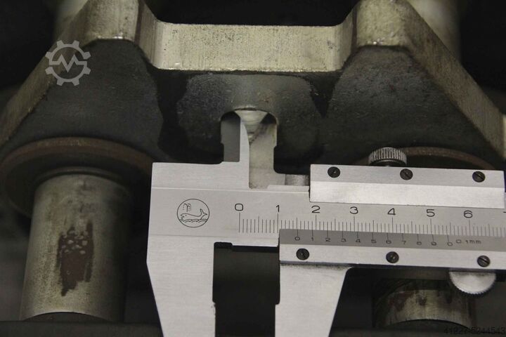 Kranfahrwerk unbekannt 240/262/H225 mm