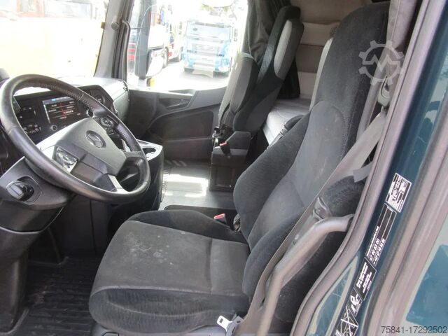 Kamion sa kranom Mercedes-Benz Actros 3563 8x4 Euro 6 HMF 4020-K6