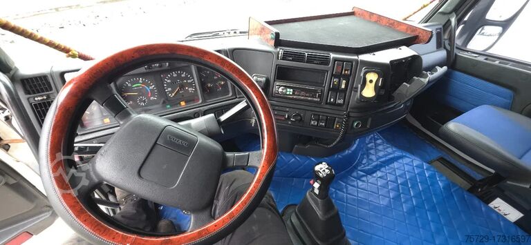 标准-SZM Volvo FH 16 Very beautiful Volvo FH16 520, lots of ho...