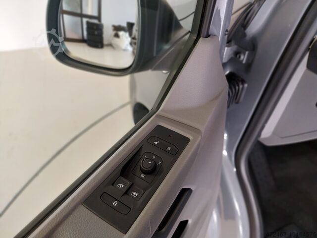 Xe buýt nhỏ 9 chỗ VW CARAVELLE 2.0 TDI DSG 150CV  9 POSTI