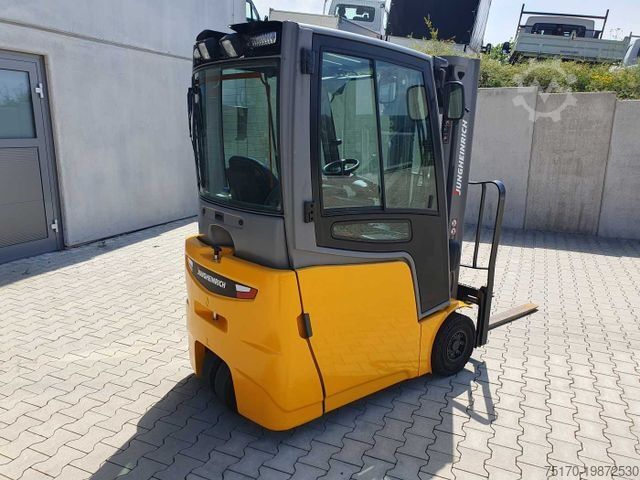 Ön yükleyici forklift JUNGHEINRICH EFG 215 / Triplex: 4.25m! / SS /  2.472h! / 2020