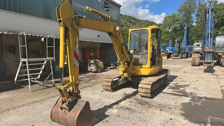 Mini bager <7t Komatsu PC45R-8