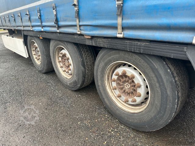Otvorený náves s plachtou KRONE SD DA Schiebeplane Curtainsider