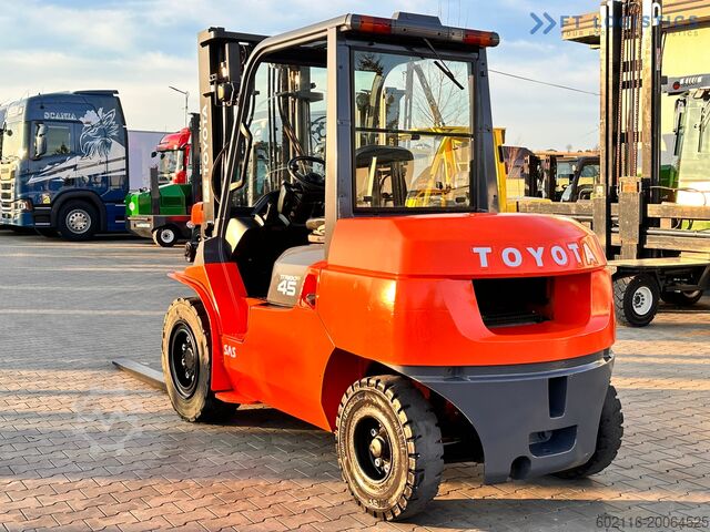 Vorkheftruck Toyota 42-4FD40 / DIESEL / 4500KG / DUPLEX / FO