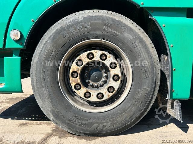 Samochód ciężarowy typu furgon MAN TGX 26.500 6x2 Voll-Luft Schmitz Koffer