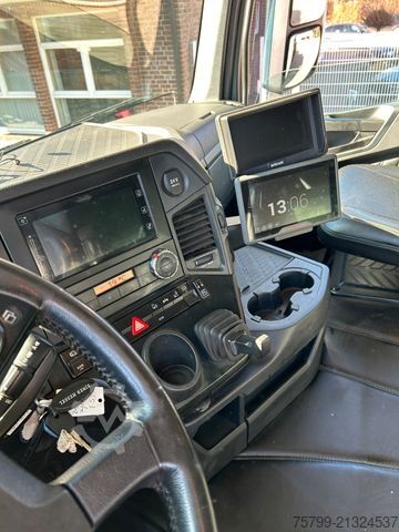 トラック搭載型クレーン MERCEDES-BENZ 3253 Pritsche + HIAB 302 Kran 8x2-4