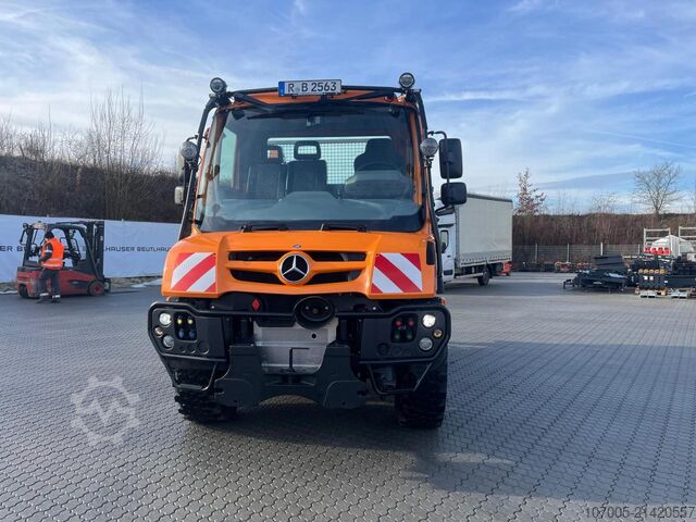 Outro Mercedes-Benz Unimog U 219 mit Jotha Aufbau
