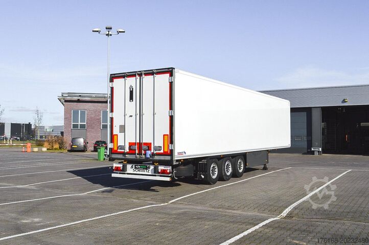 Hűtőkocsi félpótkocsi SCHMITZ CARGOBULL SKO FP 60 ThermoKing SLXi 300