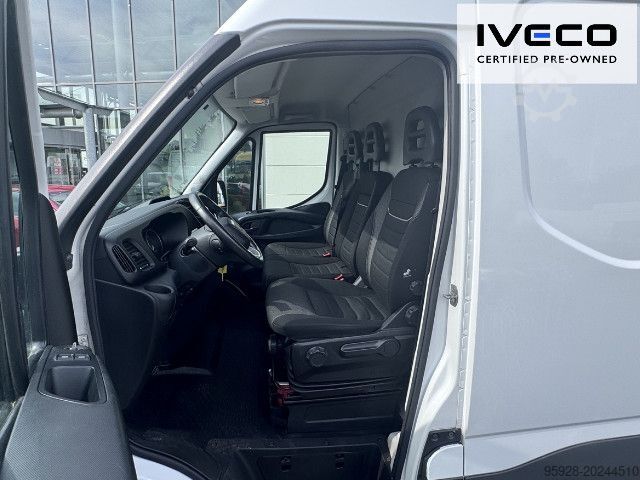 Magas tetős furgon IVECO 35S14A8V, Fahrersitz hydraul. Rückfahrkamera