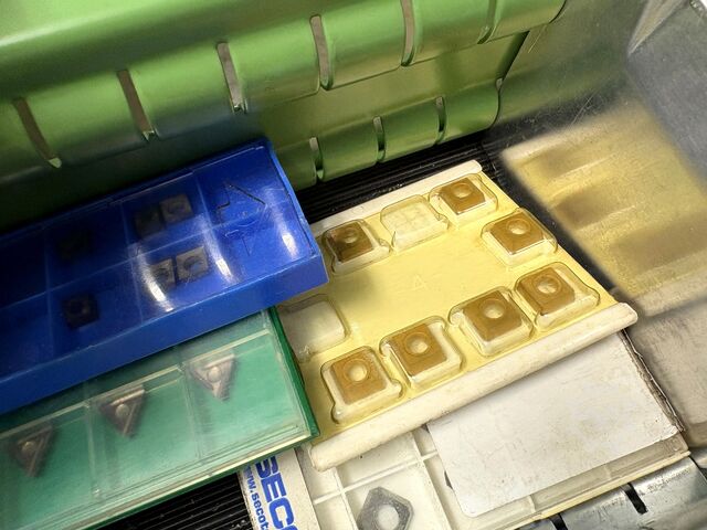 带内容的车间抽屉柜 HUNI GÖDDE nan