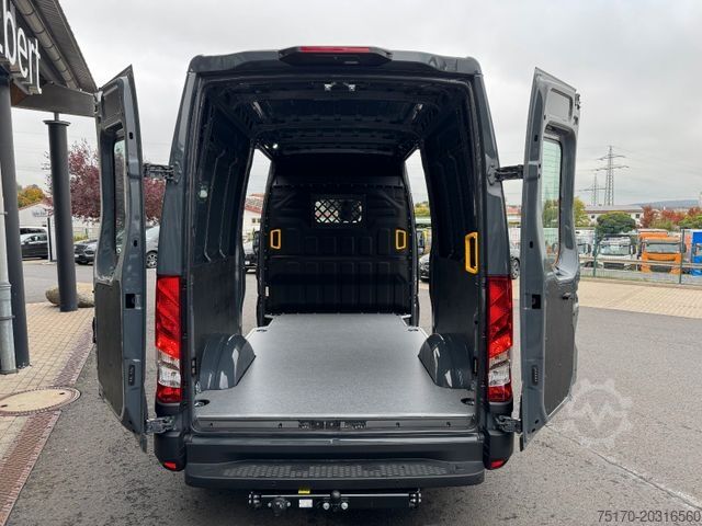 Ploščati dostavnik IVECO Daily 35S18HA8 3.0L *R3.520mm*AHK*2xSchiebetür*