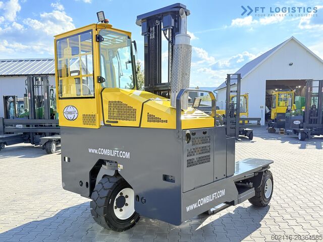 Carrello elevatore a quattro direzioni Combilift C5000XL GAS TRIPLEX 6000 EXTENDABLE FORK