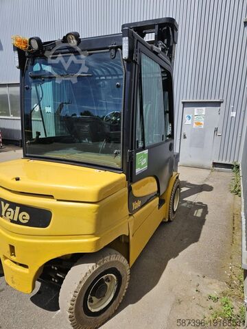 Carretilla eléctrica de 4 ruedas Yale ERP50VM