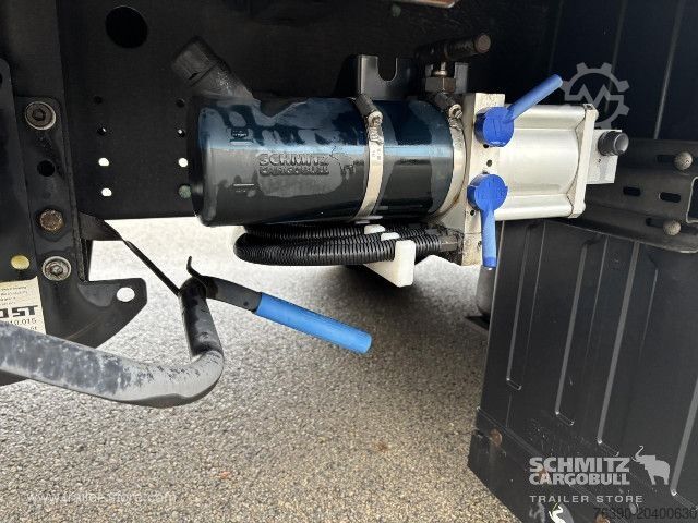 Открытый полуприцеп с тентом Schmitz Cargobull Semitrailer Curtainsider Mega