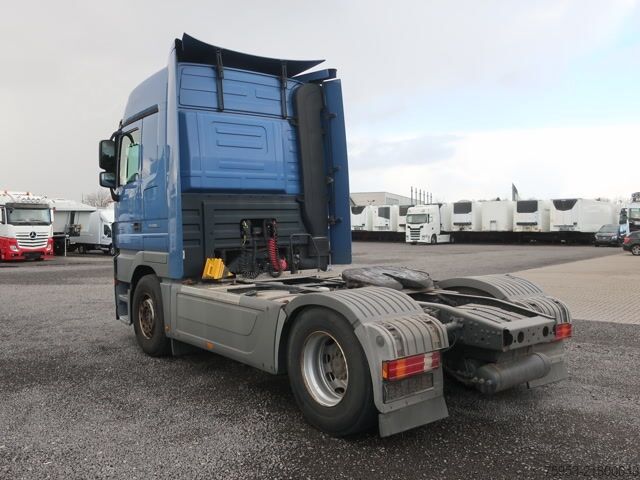 Τυπική μονάδα τράκτορα Mercedes Benz 1844 LS 4x2 MP3 Megaspace Retarder