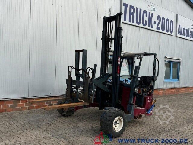 Viljuškar Moffett Mitnahmestapler 4 Wege Allrad NX Typ M 4 25.4