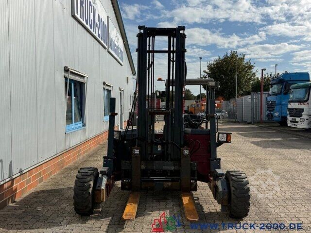 Viljuškar Moffett Mitnahmestapler 4 Wege Allrad NX Typ M 4 25.4