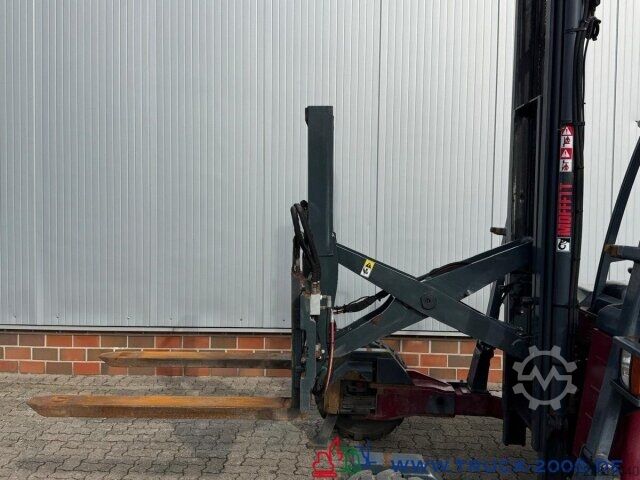 Viljuškar Moffett Mitnahmestapler 4 Wege Allrad NX Typ M 4 25.4