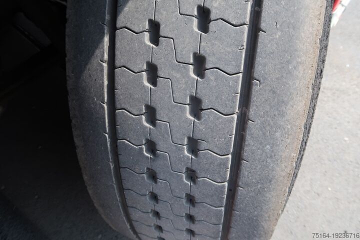 Njësia standarde e traktorit DAF XF 460 FT