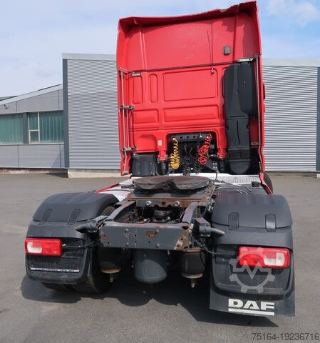 Njësia standarde e traktorit DAF XF 460 FT