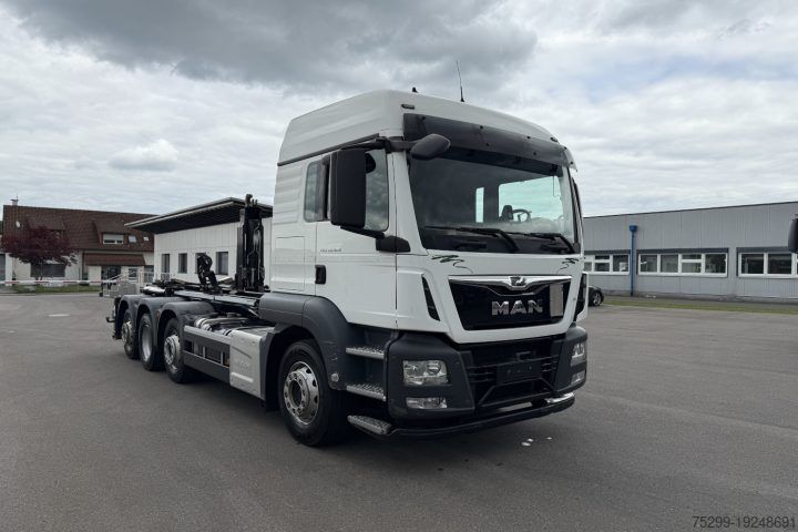 Kamion s kukom za kontejnere MAN TGS 34.420 8x2 M-TEC Silosteller / Swiss-Vehicle