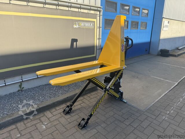 VS-22826 Semi-electric scissor lift pallet truck TOTAL SOURCE TRSE0005