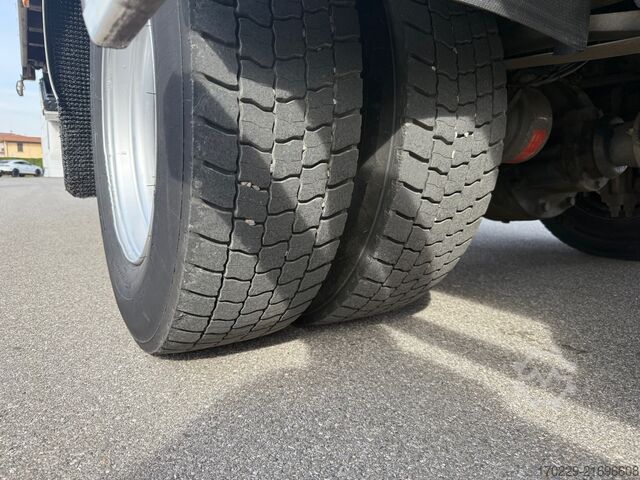 Box truck Iveco EUROCARGO 120-220