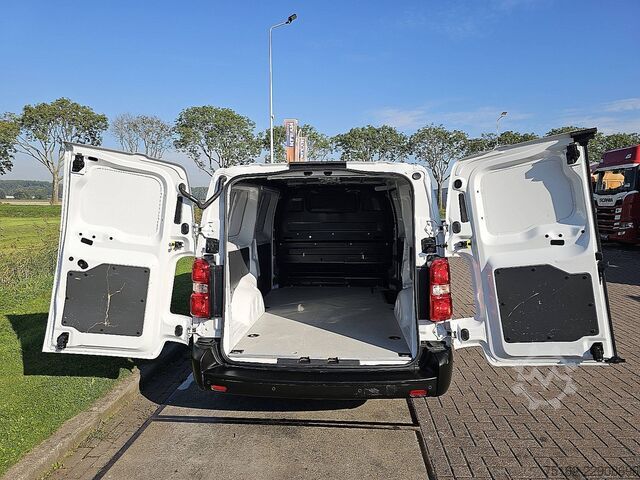 Универсал с высокой крышей OPEL VIVARO-E L3H1 75 kWh Snellaad