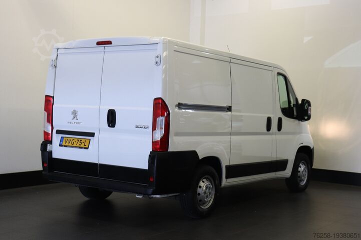 Furgonetă Peugeot Boxer 2.0 BlueHDI EURO 6 - Airco - Cruise - Rad...