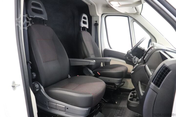 Furgonetă Peugeot Boxer 2.0 BlueHDI EURO 6 - Airco - Cruise - Rad...