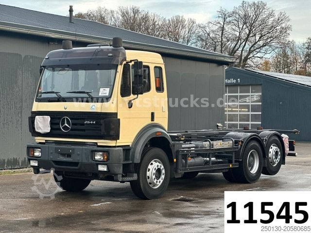 Samochód z wymienną zabudową MERCEDES-BENZ SK 2544 6x2 BDF Liftachse *Sammlerzustand*