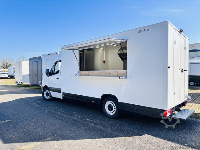 Kamion s hranom, kombi s hranom, kamion s hranom Mercedes-Benz Foodtruck, Imbisswagen, Food Truck mit neuer Küche und Ausstattung