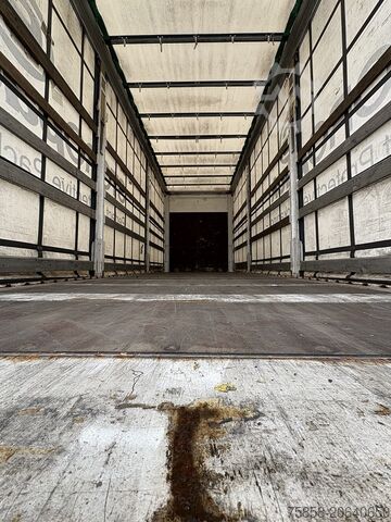 用平台和防水油布交换机身 Krone Jumbo 3m Innenhöhe Hubdach Edscha