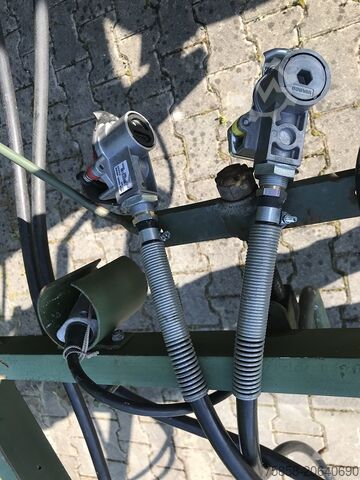 带平板和防水布的拖车 SCHMITZ 3Achser Bundeswehr mit HU+SP TOP Zustand