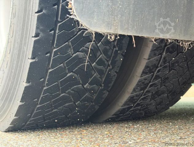 रेफ्रिजरेटेड ट्रक SCANIA P370 VAN BEURDEN ISOLATED BOX THERMO KING TAIL L