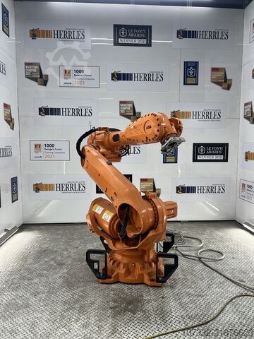 روبوت صناعي ABB IRB 6700-235/2.65